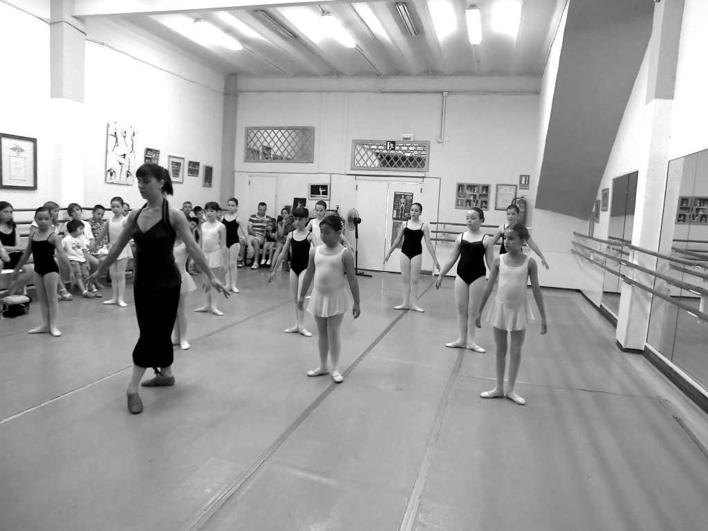 Sonia Gonzalez en la Escuela de Danza Pilar Sanchez